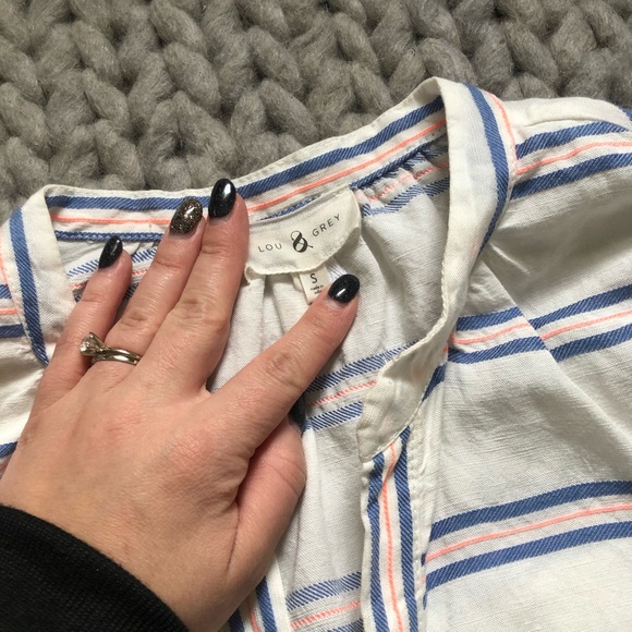 { Lou & Gray } White Striped Linen Blend Tunic - Picture 2 of 4